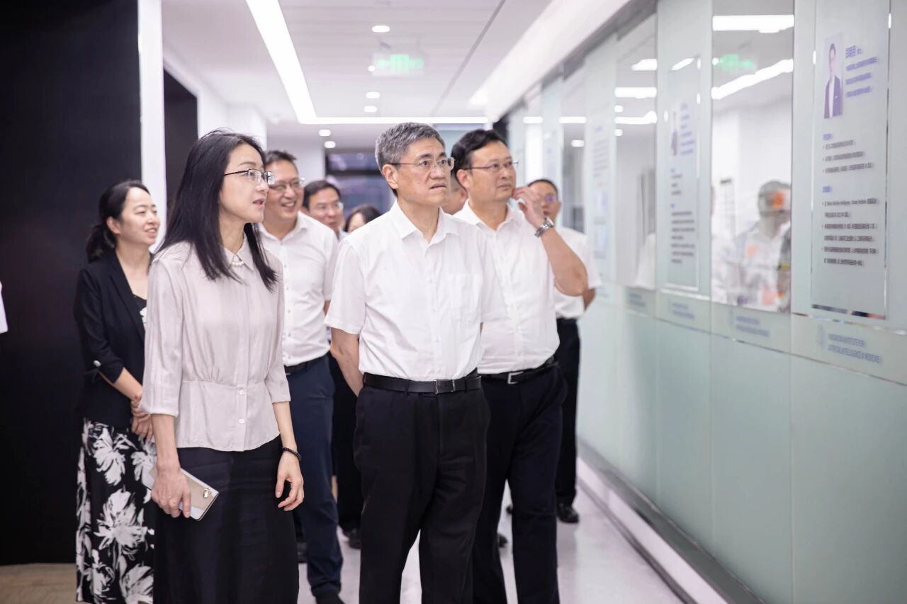 浙江大学党委书记任少波一行莅临调研指导